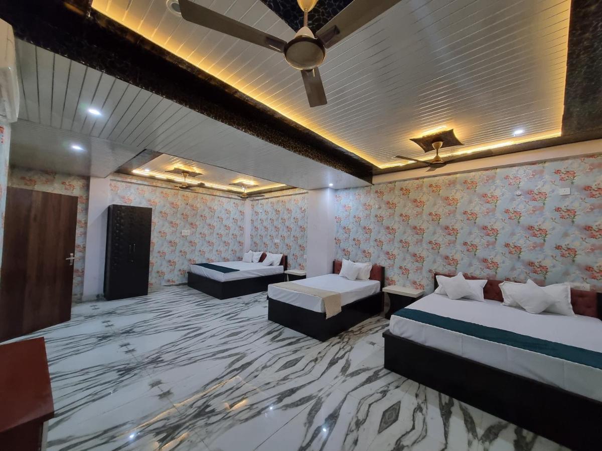 ורנאסי Hotel Vinayak Plaza מראה חיצוני תמונה