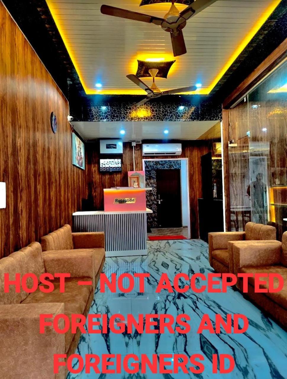 ורנאסי Hotel Vinayak Plaza מראה חיצוני תמונה